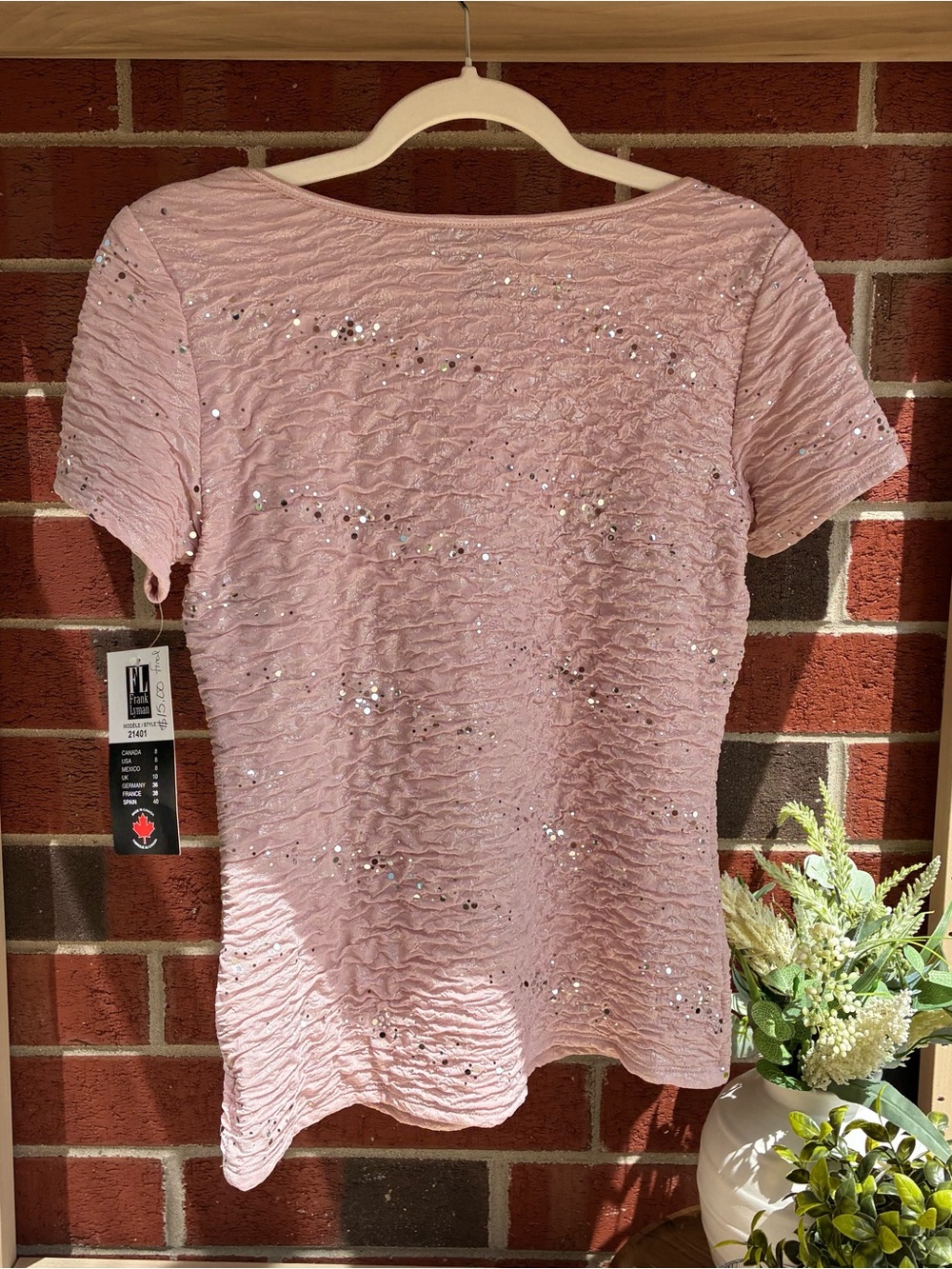 Frank Lyman Pink Blush Sequin Short Sleeve Top Sz 8 Ruffles Crinkle Knit - Picture 3 of 6